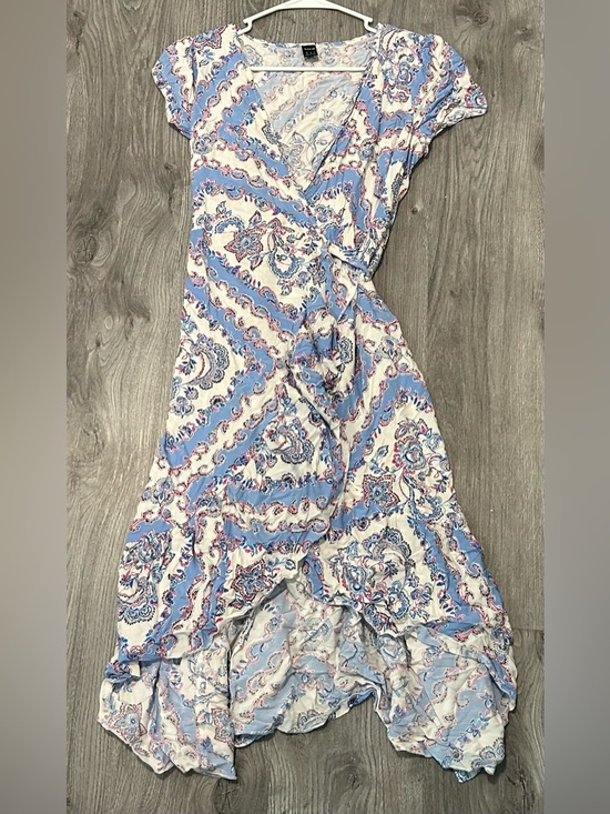 SHEIN Dresses & Skirts - SHEIN Wrap Dress Medium Summer High Low Paisley Blue Pink White